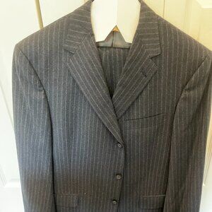 Hart Schaffner & Marx wool grey 2 buttoned dry cleaned suit (40R x 32W)